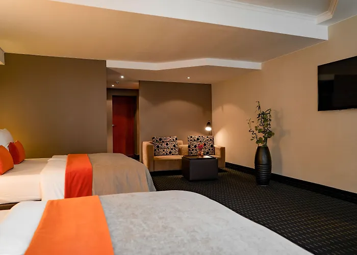 Boston Hh Hotel 4*